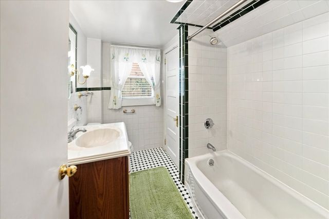 9 Oliver Street, Milford, MA 01757
