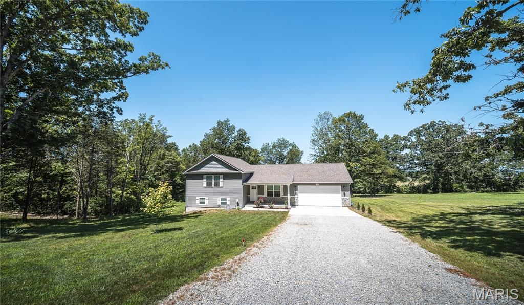 4715 Tillman Trail, Farmington, MO 63640