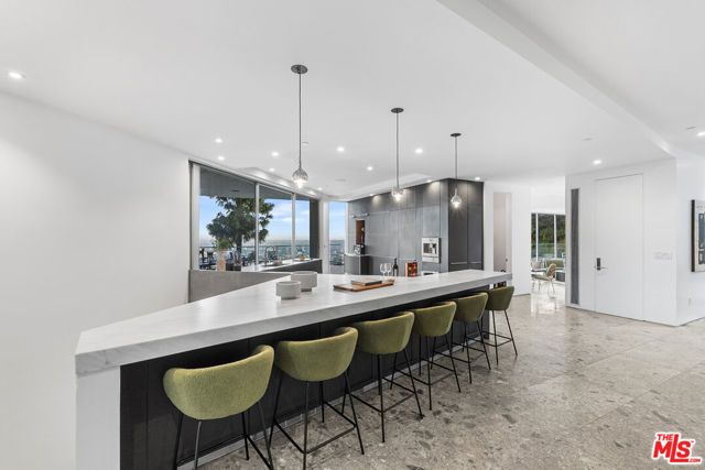 8854 Thrasher Avenue, Los Angeles, CA 90069