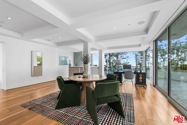 8854 Thrasher Avenue, Los Angeles, CA 90069