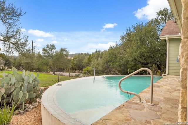 889 Sundown, Fischer, TX 78623