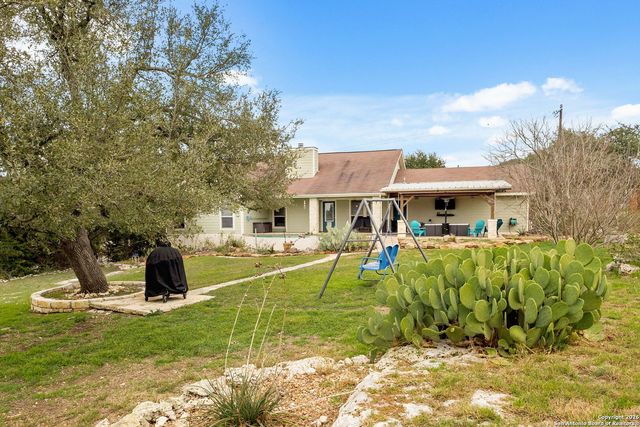 889 Sundown, Fischer, TX 78623