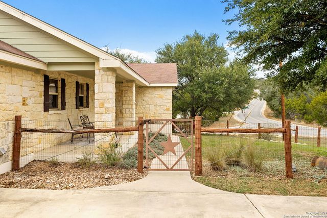 889 Sundown, Fischer, TX 78623