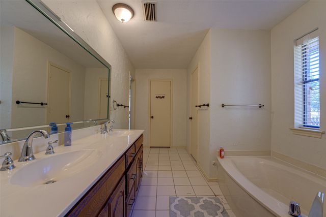 10 Cypress Court, Heath, TX 75032