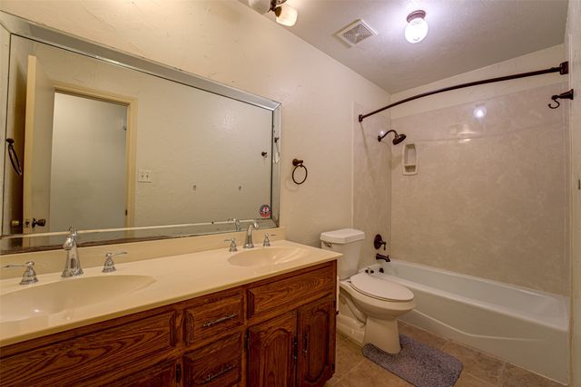 10 Cypress Court, Heath, TX 75032