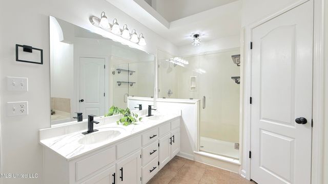 7639 Savannah Cove, Olive Branch, MS 38654