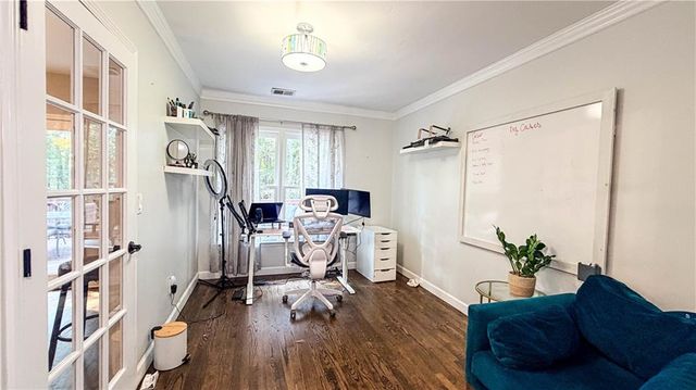 3767 Memorial Parkway NW, Kennesaw, GA 30152