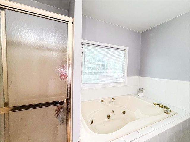 3767 Memorial Parkway NW, Kennesaw, GA 30152