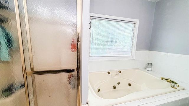 3767 Memorial Parkway NW, Kennesaw, GA 30152