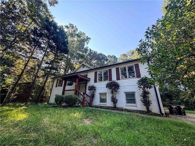3767 Memorial Parkway NW, Kennesaw, GA 30152
