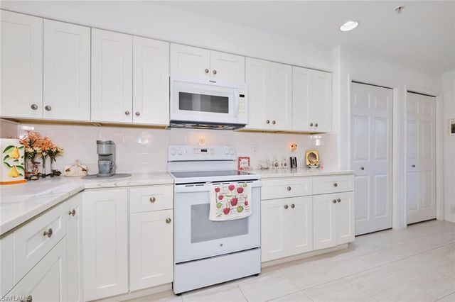 9100 Southmont CV # 105, Fort Myers, FL 33908