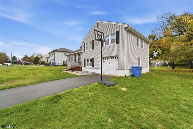 10 Maplehurst Ln, Piscataway Twp., NJ 08854