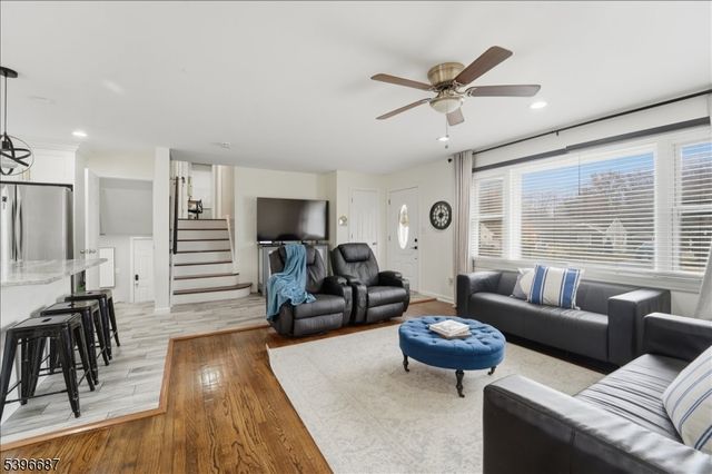 10 Maplehurst Ln, Piscataway Twp., NJ 08854