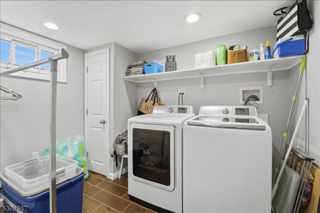 10 Maplehurst Ln, Piscataway Twp., NJ 08854