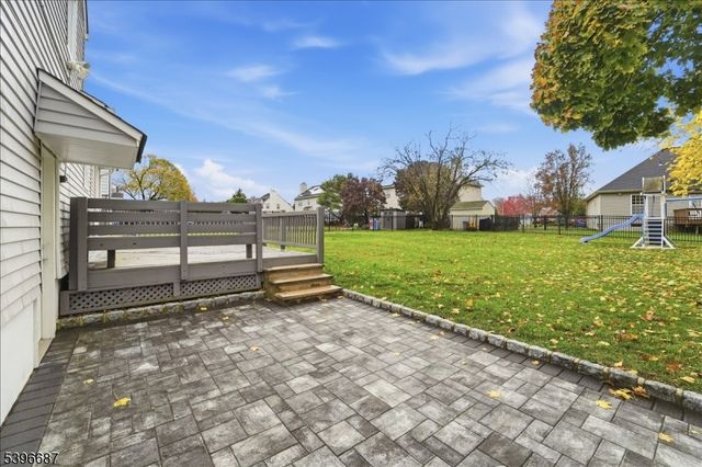 10 Maplehurst Ln, Piscataway Twp., NJ 08854