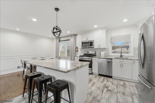 10 Maplehurst Ln, Piscataway Twp., NJ 08854