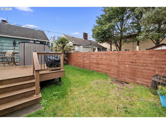 310 AVENUE K, Seaside, OR 97138