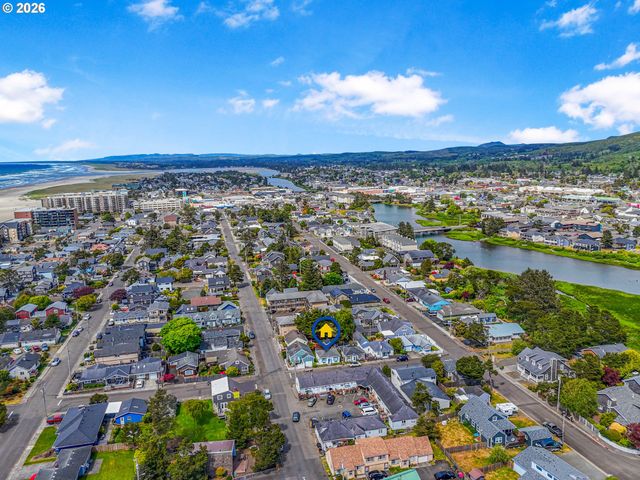 310 AVENUE K, Seaside, OR 97138