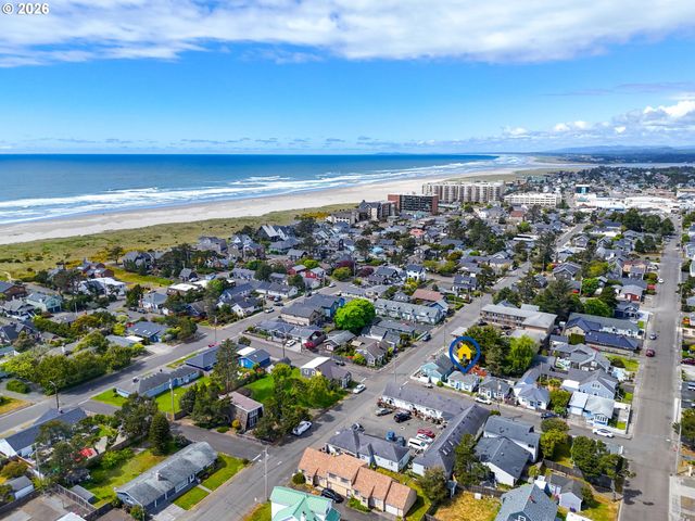 310 AVENUE K, Seaside, OR 97138