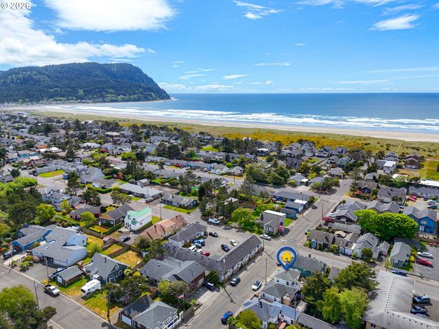 310 AVENUE K, Seaside, OR 97138