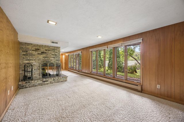 290 Rice Creek Boulevard NE, Fridley, MN 55432