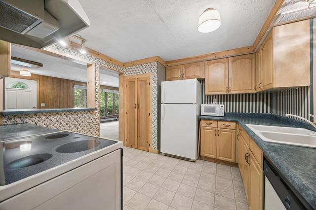 290 Rice Creek Boulevard NE, Fridley, MN 55432