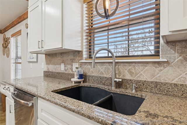 9606 S Maybelle Avenue, Jenks, OK 74037