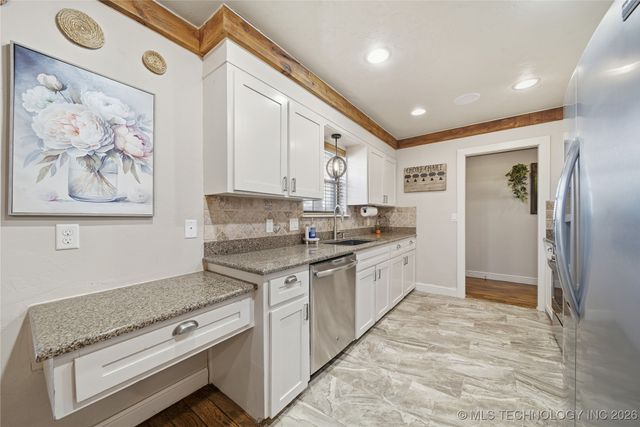 9606 S Maybelle Avenue, Jenks, OK 74037