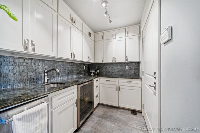 9606 S Maybelle Avenue, Jenks, OK 74037