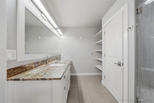 9606 S Maybelle Avenue, Jenks, OK 74037