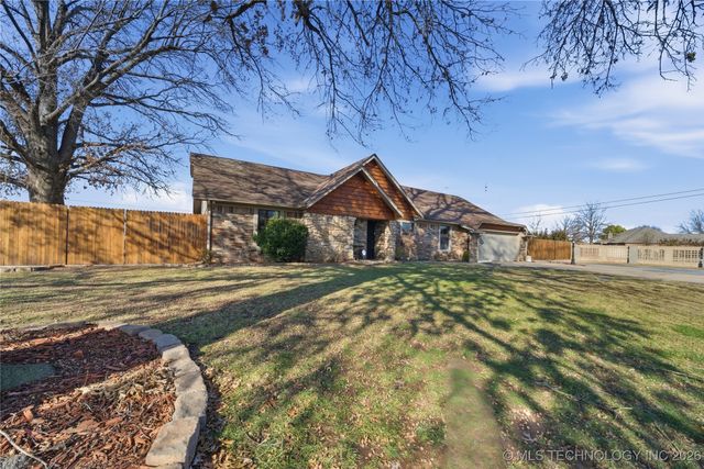 9606 S Maybelle Avenue, Jenks, OK 74037