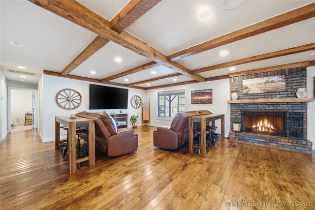 9606 S Maybelle Avenue, Jenks, OK 74037