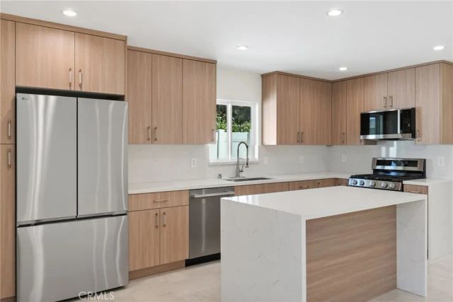 16511 San Fernando Mission Boulevard, Granada Hills, CA 91344