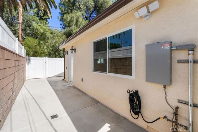 16511 San Fernando Mission Boulevard, Granada Hills, CA 91344
