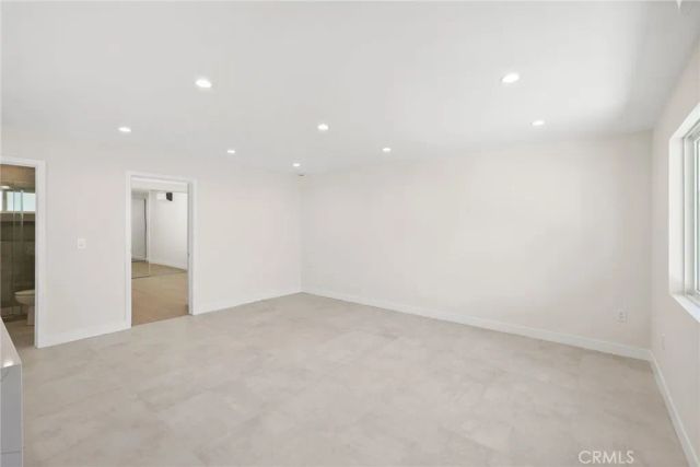 16511 San Fernando Mission Boulevard, Granada Hills, CA 91344