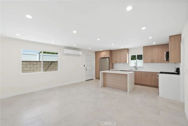 16511 San Fernando Mission Boulevard, Granada Hills, CA 91344
