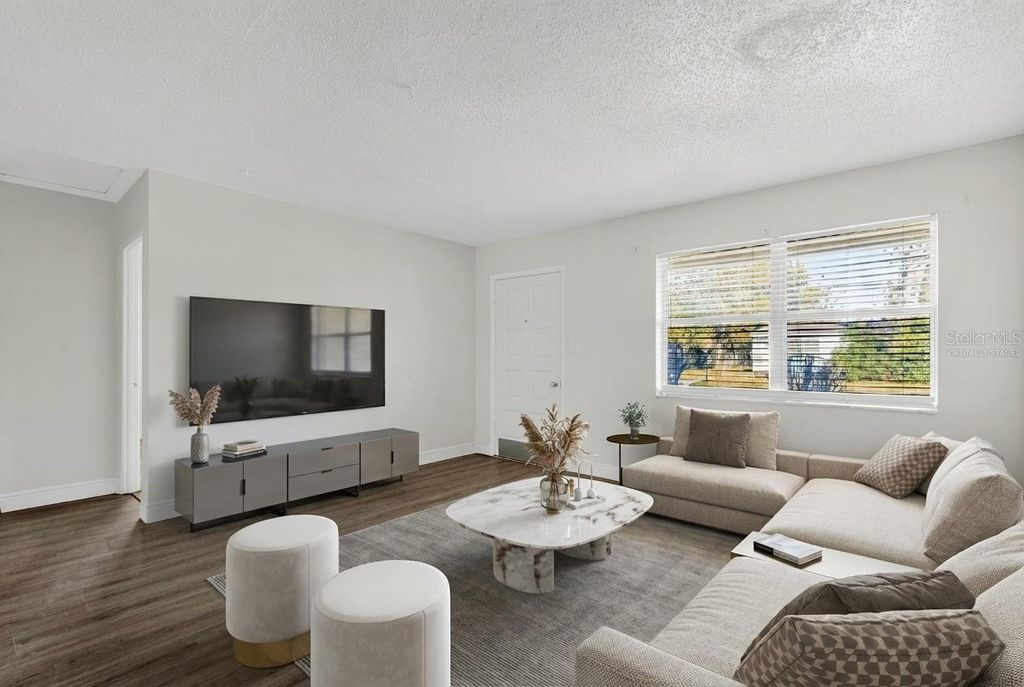 Image 2 of property listing at 1804 RILEY AVENUE, Orlando, FL 32805