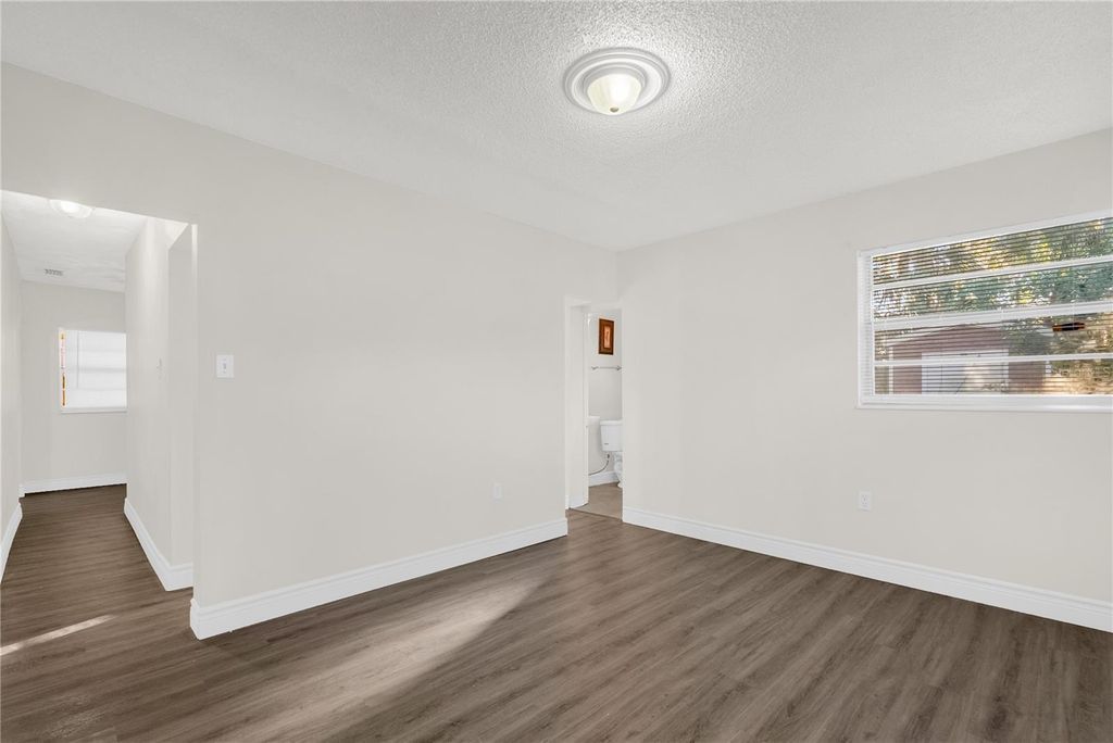 Image 11 of property listing at 1804 RILEY AVENUE, Orlando, FL 32805