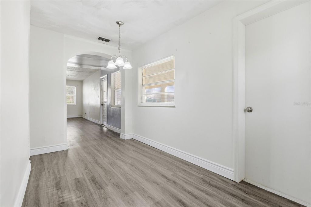 Image 7 of property listing at 1804 RILEY AVENUE, Orlando, FL 32805