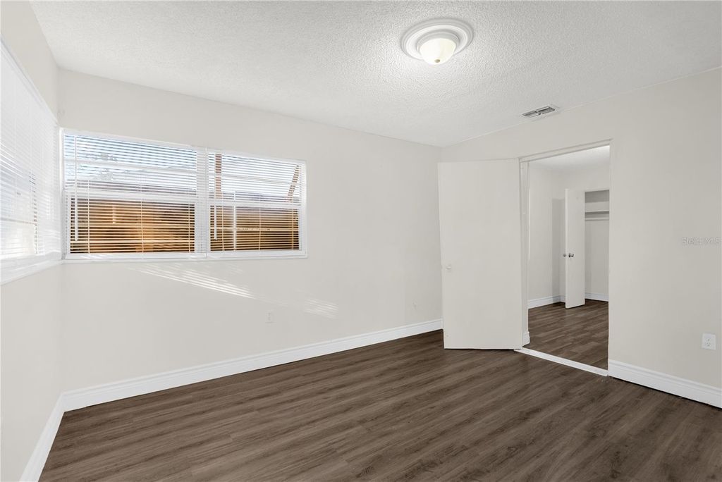 Image 9 of property listing at 1804 RILEY AVENUE, Orlando, FL 32805