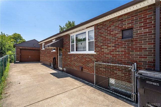 2961 North Avenue, Niagara Falls, NY 14305