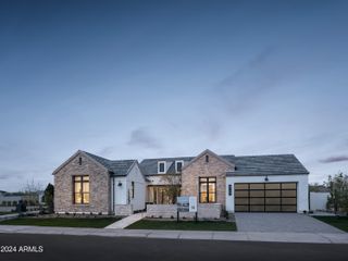 3950 E PENEDES Drive, Gilbert, AZ 85298