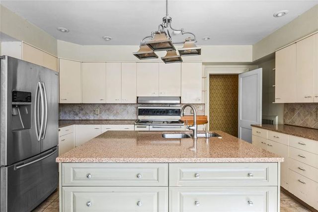 351 N Woodland SW Drive, Marietta, GA 30064