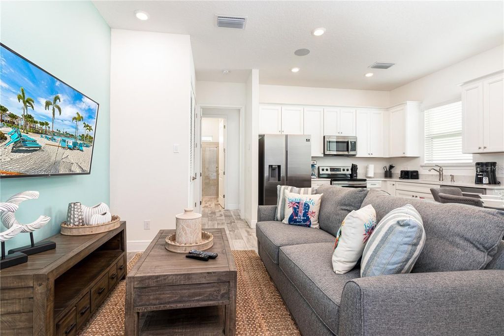 Image 6 of property listing at 8096 KNEE DEEP ROAD, Kissimmee, FL 34747