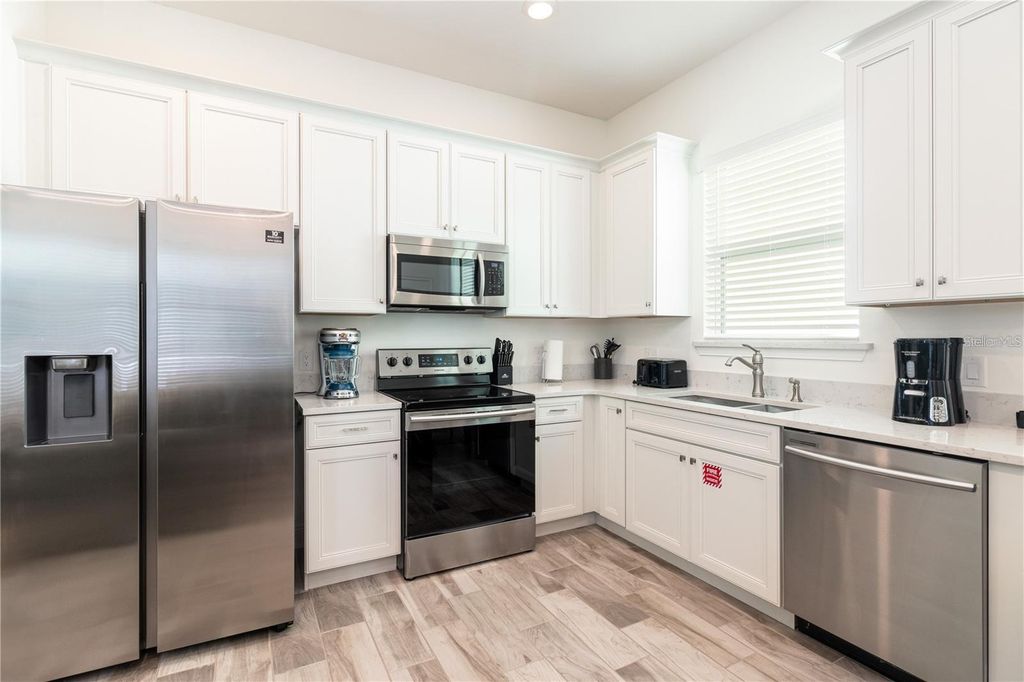 Image 7 of property listing at 8096 KNEE DEEP ROAD, Kissimmee, FL 34747