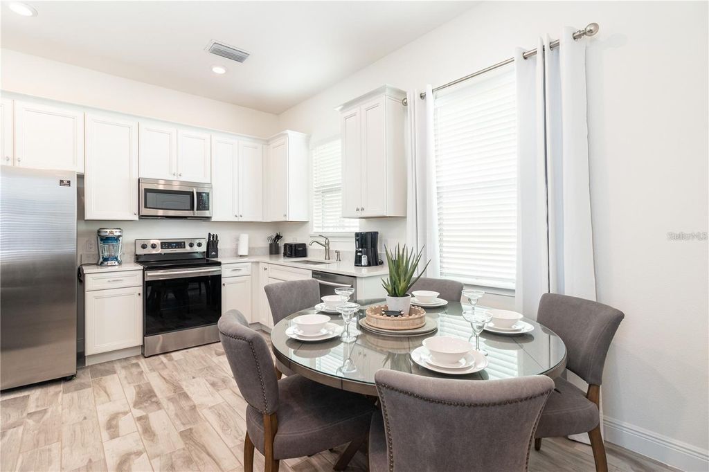 Image 8 of property listing at 8096 KNEE DEEP ROAD, Kissimmee, FL 34747