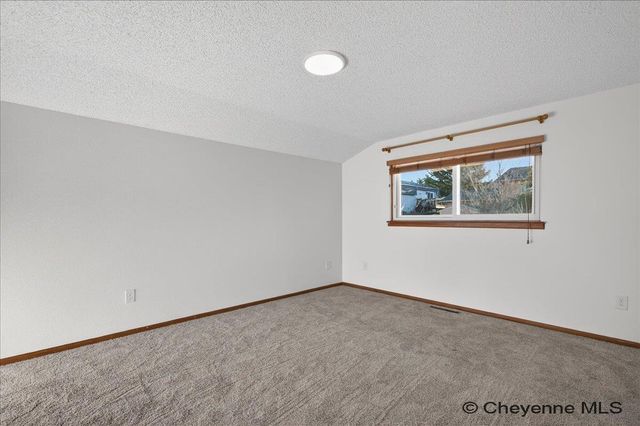 5163 NEWLAND AVE, Cheyenne, WY 82009