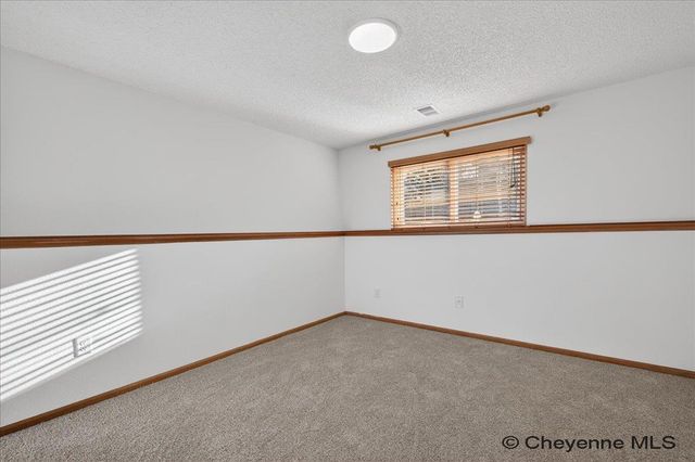 5163 NEWLAND AVE, Cheyenne, WY 82009