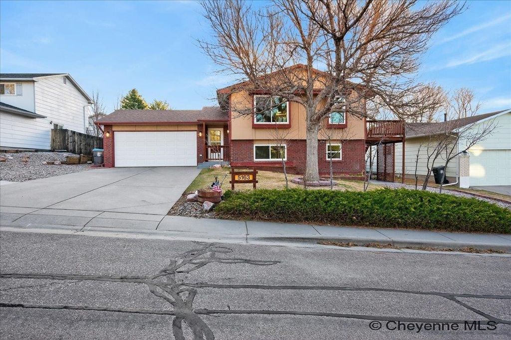 5163 NEWLAND AVE, Cheyenne, WY 82009