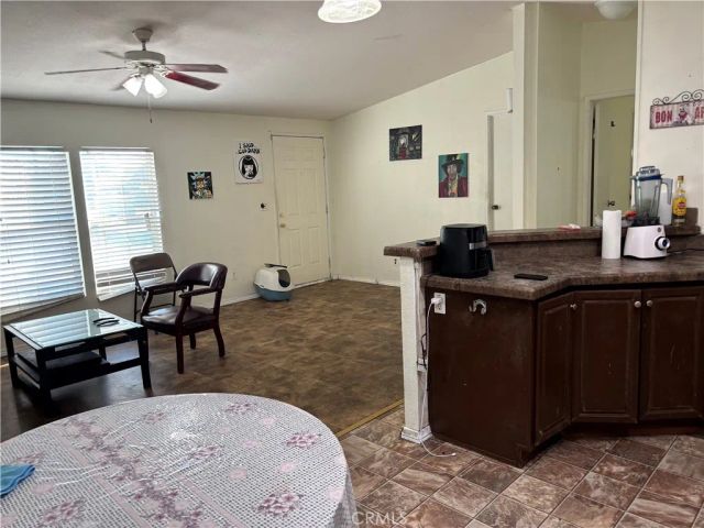 1826 W 19th 18, Highland, CA 92411